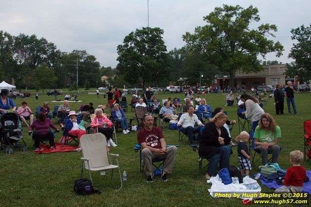 The 2015 CotC season gets underway with a fantastic concert featuring Denim Road, along with an intermission set from The Carolines at Greenhills Concert on the Commons