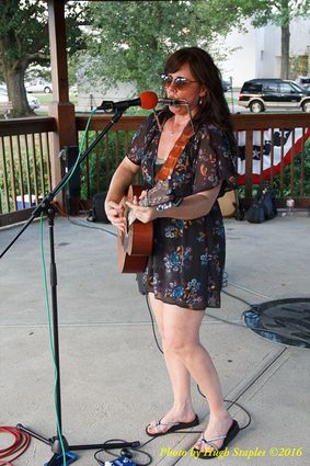 A warm, muggy summer night for the Comet Bluegrass All-Stars to give a top notch performance at Greenhills Summer Concerts on the Commons (an excellent intermission performance from Wendy Lee Oakley, as well!)