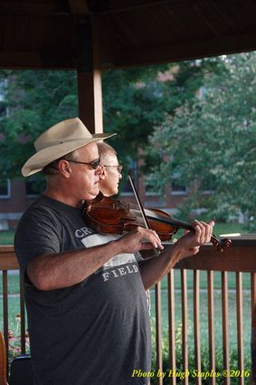 A warm, muggy summer night for the Comet Bluegrass All-Stars to give a top notch performance at Greenhills Summer Concerts on the Commons (an excellent intermission performance from Wendy Lee Oakley, as well!)