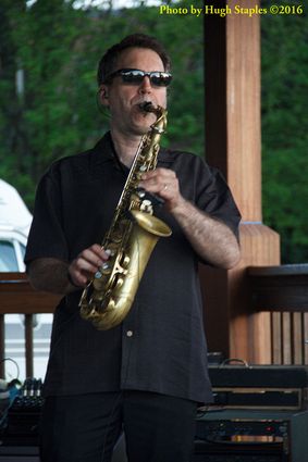 A stunningly beautiful night for a concert, as Robin Lacy and DeZydeco return to Greenhills Summer Concerts on the Commons