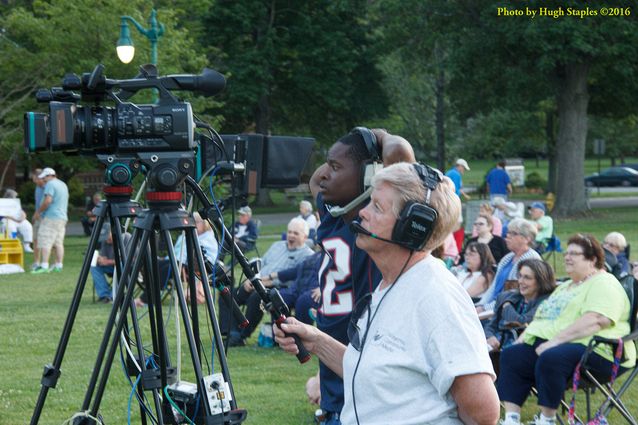 A stunningly beautiful night for a concert, as Robin Lacy and DeZydeco return to Greenhills Summer Concerts on the Commons