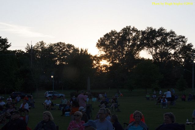 A stunningly beautiful night for a concert, as Robin Lacy and DeZydeco return to Greenhills Summer Concerts on the Commons