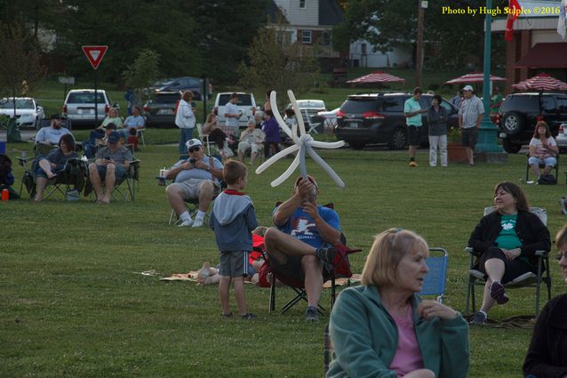 A stunningly beautiful night for a concert, as Robin Lacy and DeZydeco return to Greenhills Summer Concerts on the Commons