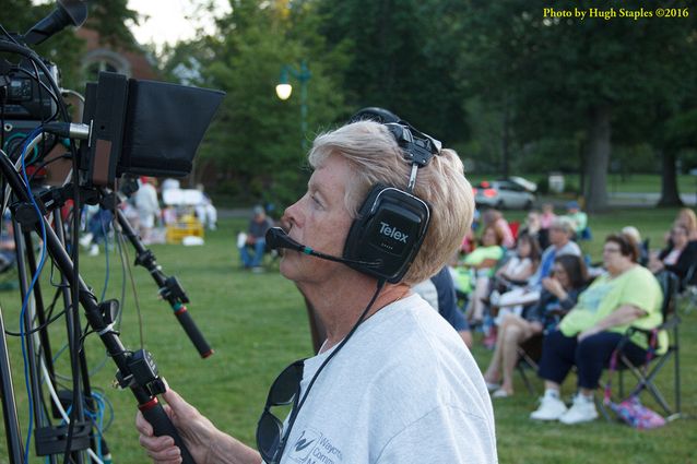 A stunningly beautiful night for a concert, as Robin Lacy and DeZydeco return to Greenhills Summer Concerts on the Commons