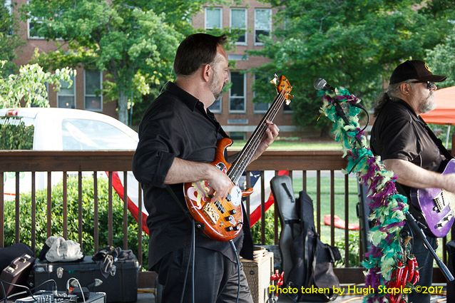 A sure sign of summer...Robin Lacy and DeZydeco return to open the 20th season of Greenhills Summer Concerts on the Commons!