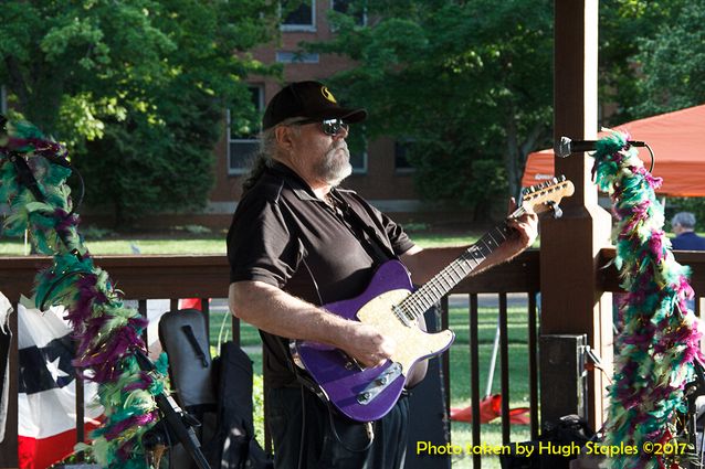 A sure sign of summer...Robin Lacy and DeZydeco return to open the 20th season of Greenhills Summer Concerts on the Commons!