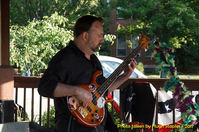 A sure sign of summer...Robin Lacy and DeZydeco return to open the 20th season of Greenhills Summer Concerts on the Commons!