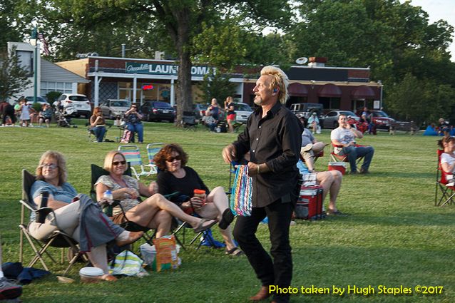 A sure sign of summer...Robin Lacy and DeZydeco return to open the 20th season of Greenhills Summer Concerts on the Commons!