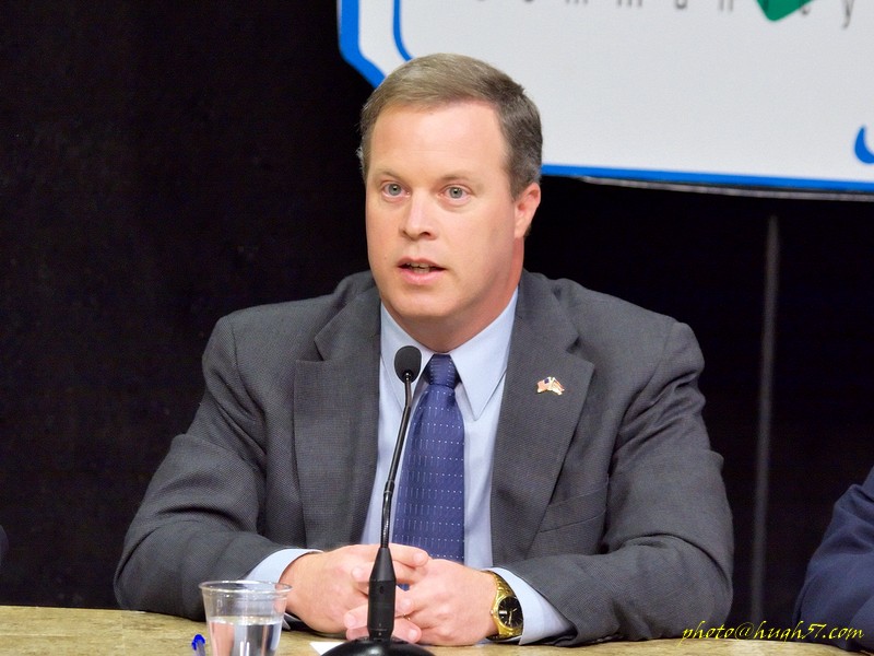 Waycross Election Forums - Candidates for US House of Representatives, Ohio Dist. 1 debate the issues.