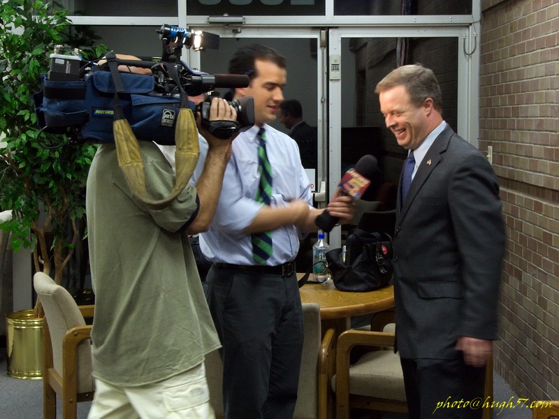 Waycross Election Forums - Candidates for US House of Representatives, Ohio Dist. 1 debate the issues.