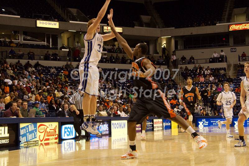 OHSAA Men's Basketball � Regional Final, Cincinnati Region<br />Final Score: St. Xavier 51, Withrow 48