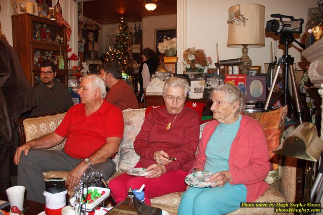 The Bozinis Annual Christmas Party &mdash; 2012.2