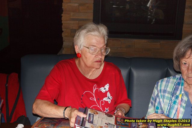 Bozinis celebrate the birthdays of Hugh, Lenny, Luigina, Jane, Mary, Robert, Janette and Sharon (Cooke).