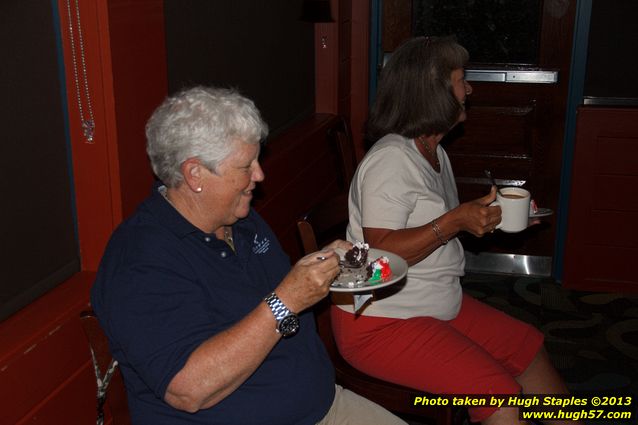 Bozinis celebrate the birthdays of Hugh, Lenny, Luigina, Jane, Mary, Robert, Janette and Sharon (Cooke).