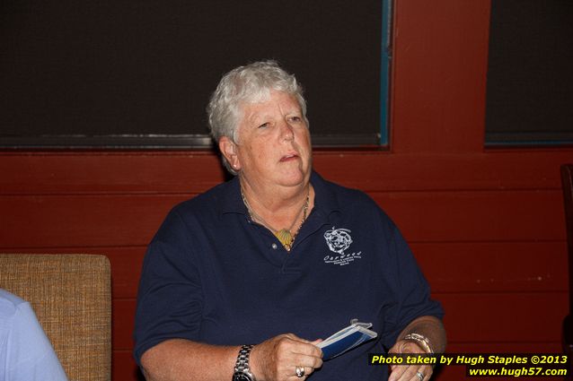 Bozinis celebrate the birthdays of Hugh, Lenny, Luigina, Jane, Mary, Robert, Janette and Sharon (Cooke).