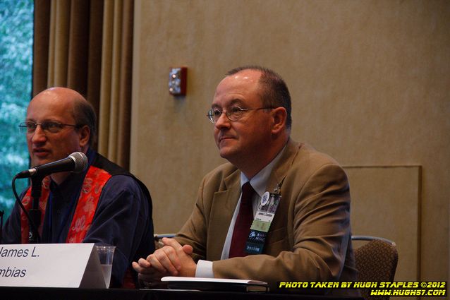 SF Novelist Allen Steele and others at a panel about Dyson Spheres