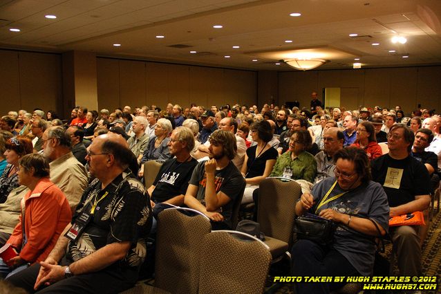 Mike Resnick gives the Guest of Honor Speech at Chicon 7