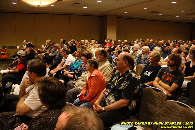 Mike Resnick gives the Guest of Honor Speech at Chicon 7