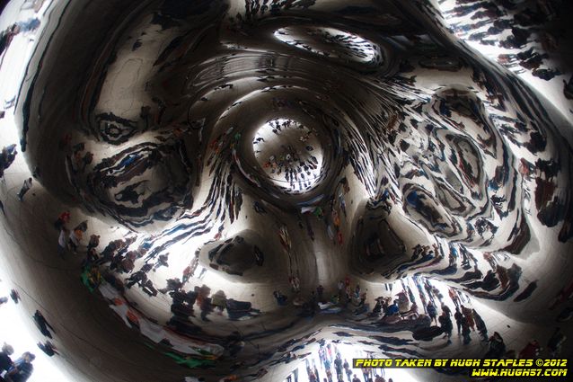 Strolling with the Stars, including Joe and Gay Haldeman, Story Musgrave, and John Scalzi. Here, The Bean, a sculpture in Millenium Park