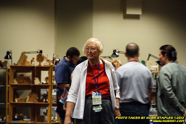 Connie Willis signs books for her fans