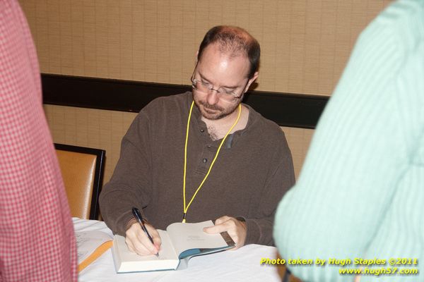 Context 24, with GOHs John Scalzi (subbing for L.E. Modesitt), Seanan McGuire and more!John Scalzi at the Autographing session