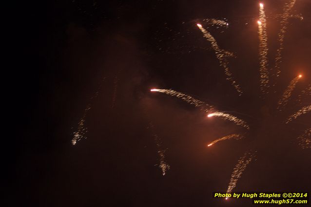 An exciting, come-from-behind victory for the Reds over the division rival Pittsburgh Pirates. Reds win, 6-5. Followed by Rozzi&#39;s Fireworks :-)