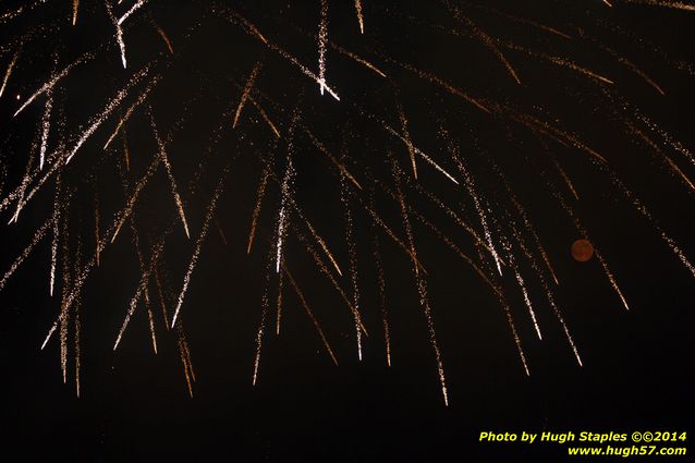 An exciting, come-from-behind victory for the Reds over the division rival Pittsburgh Pirates. Reds win, 6-5. Followed by Rozzi&#39;s Fireworks :-)