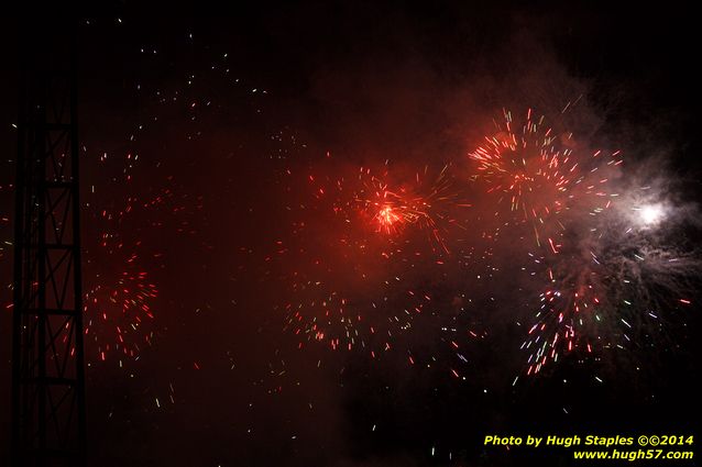 An exciting, come-from-behind victory for the Reds over the division rival Pittsburgh Pirates. Reds win, 6-5. Followed by Rozzi&#39;s Fireworks :-)