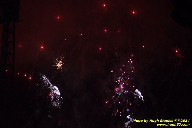 An exciting, come-from-behind victory for the Reds over the division rival Pittsburgh Pirates. Reds win, 6-5. Followed by Rozzi&#39;s Fireworks :-)