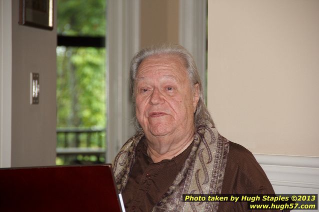 An Analysis of Parsifal with excerpts sung by Gustav Andreassen, Ric Furman and Stacey Rishoi; Narration and lecture material by Charles H. Parsons; and Valerie Pool, Accompanist.