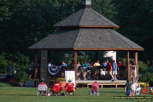 Miami University Steel Drum Band performs at Greenhills Concert on the Commons
